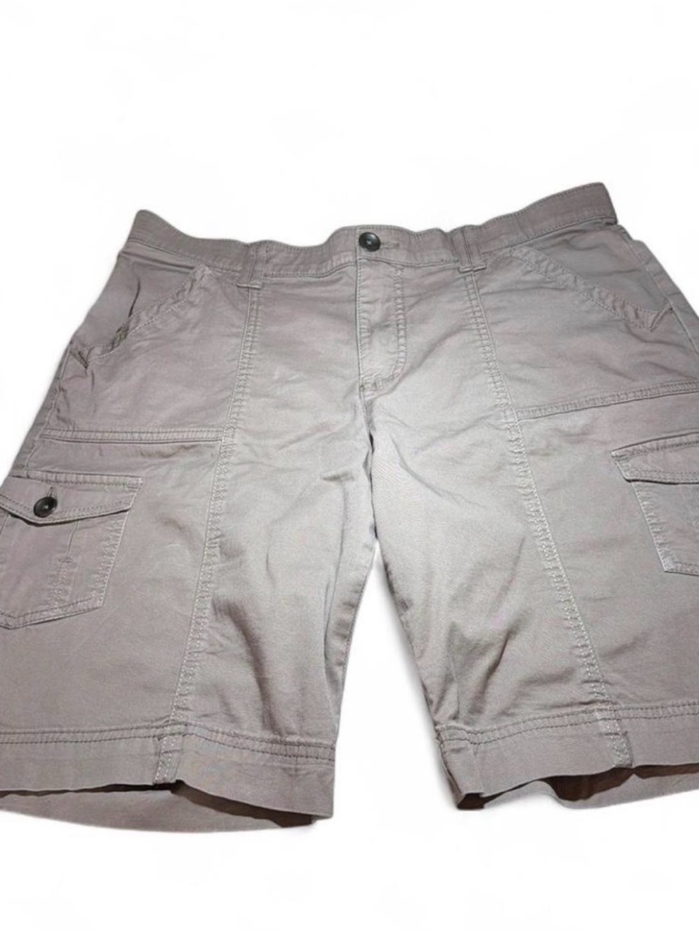 Women’s size 12 brown cargo shorts, comfort waist by Lee.